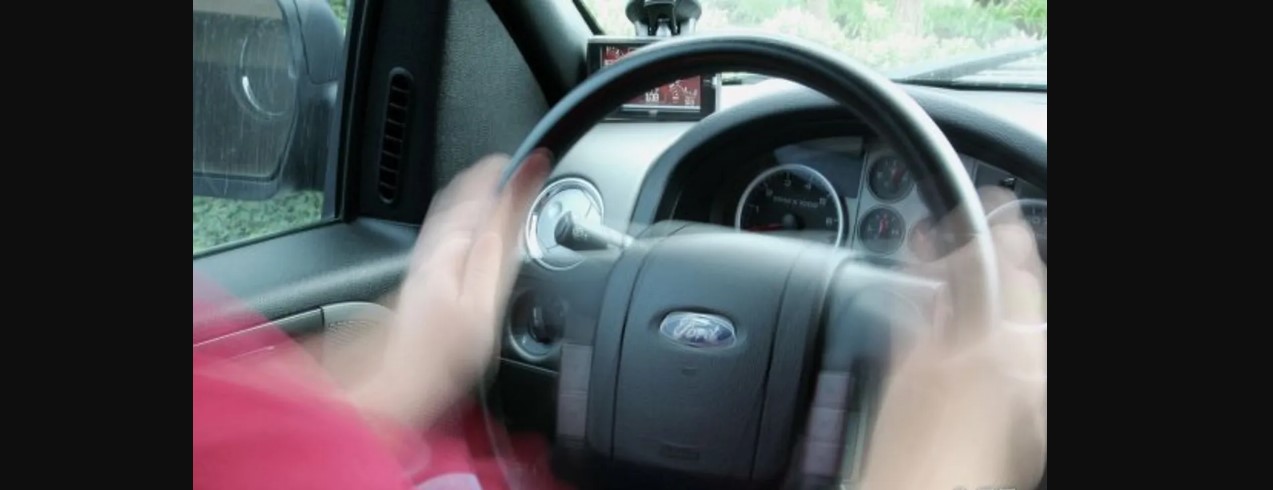 Почему машина вибрирует на холостом ходу и как это исправить