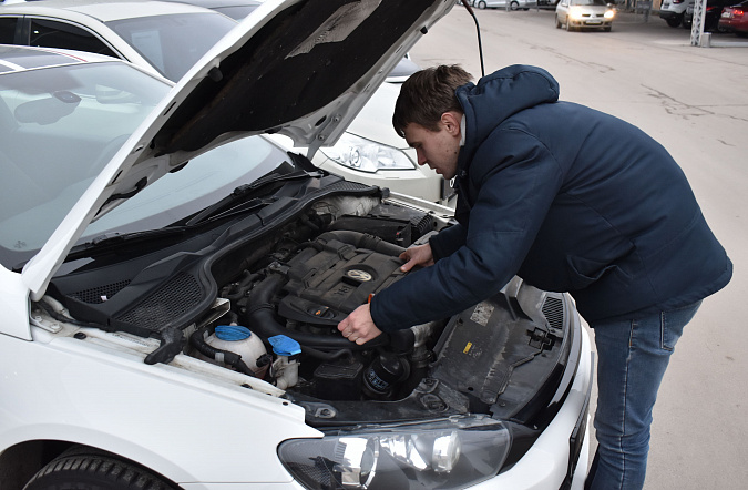 Машина дергается при движении: причины и способы их устранения