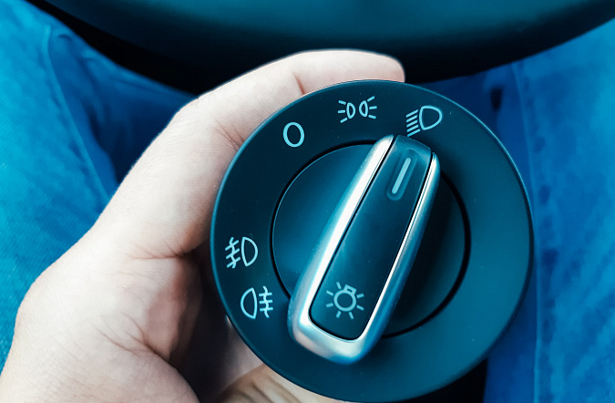 Как снять переключатель света фар (Фольксваген, Шкода, Ауди, Сеат)