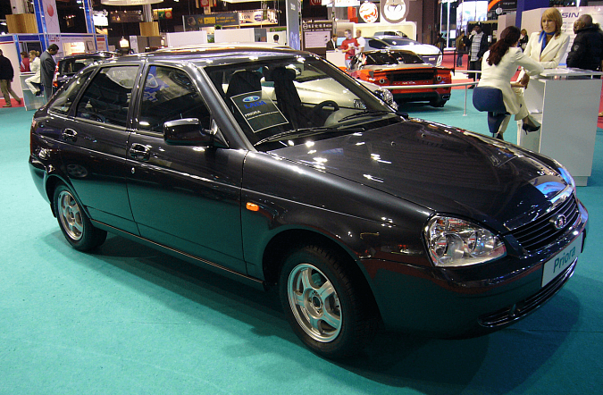 Проверка состояния и замена ремня привода ГРМ Lada Priora   