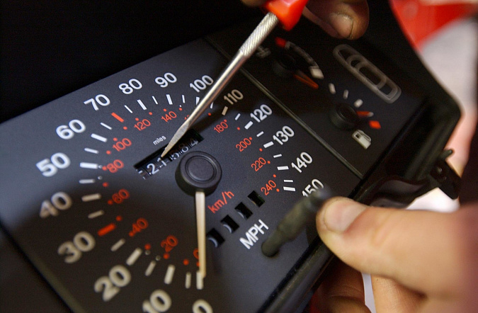 Как узнать скручен ли пробег на автомобиле?