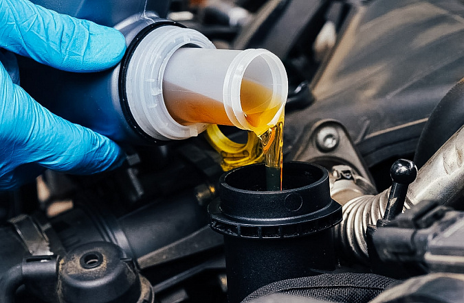 Как часто менять масло в двигателе