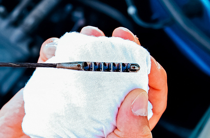 Как правильно проверить уровень масла в двигателе