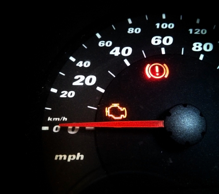 Что делать, если загорается чек двигателя (Check Engine)
