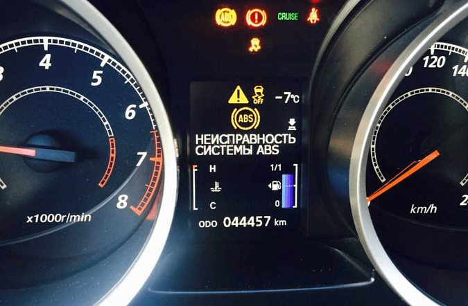 Электроника в современных автомобилях: частые неисправности и их диагностика