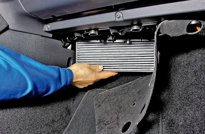 Видео о замене салонного фильтра